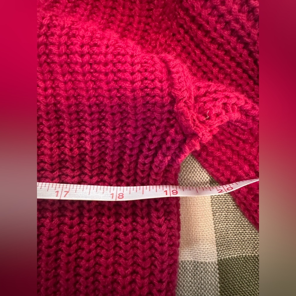 Lucky Brand Textured V-Neck Sweater in Sangria - Picture 11 of 14